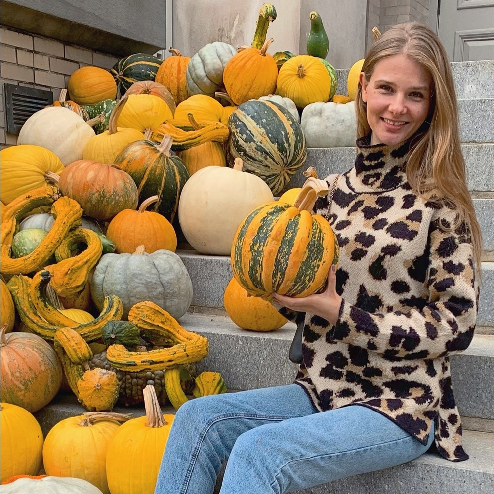 DKNY leopard sweater turtleneck - Picture 3 of 7